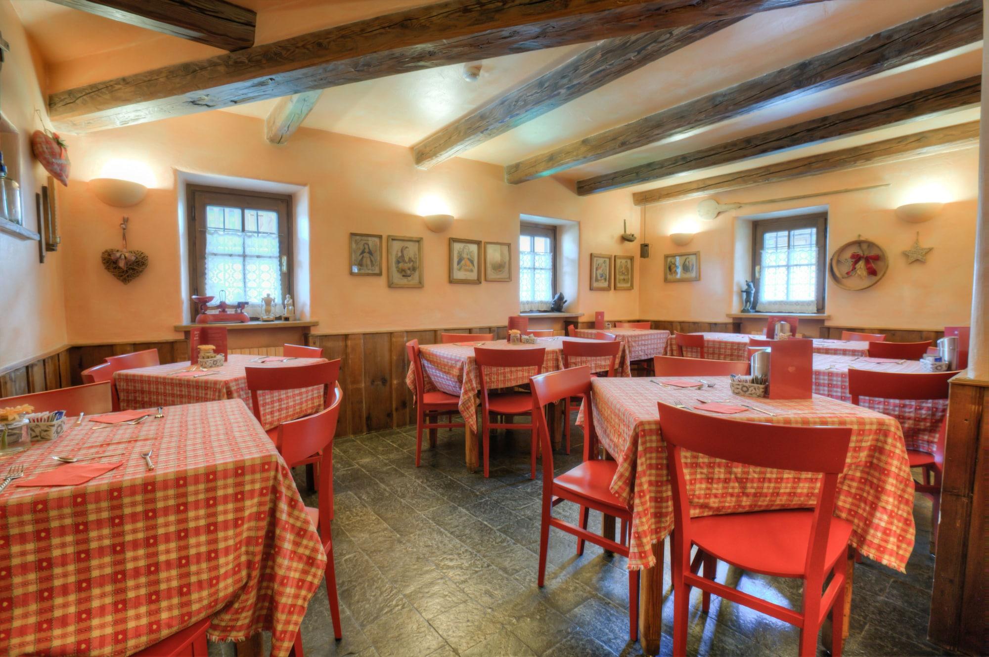 Bar/Salón Hotel la Grange - Animal Chic Hotel