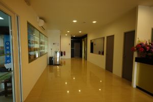 Alojamiento - One Point Hotel King Centre