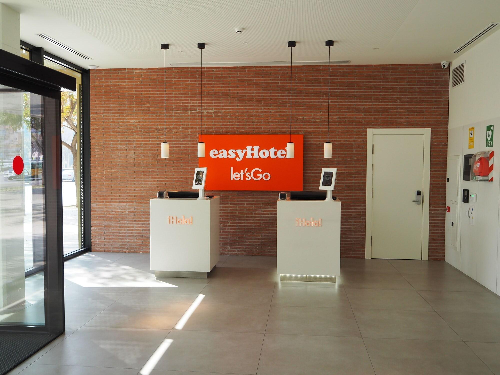 Vista Lobby easyHotel Barcelona Fira