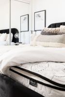 Alquiler Vacacional - Cottage with panoramic hilltop views and stocked pond on 80 acres.