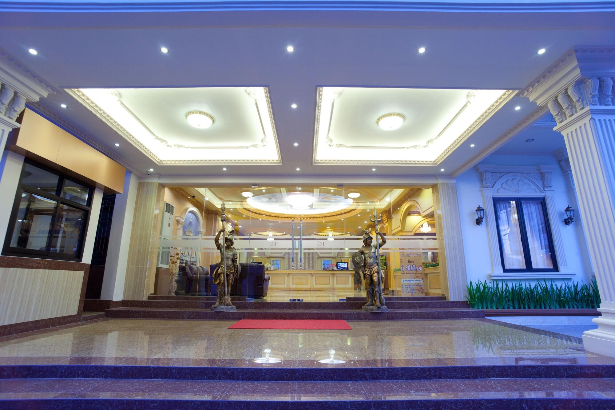 Varios Grand Town Hotel Makassar
