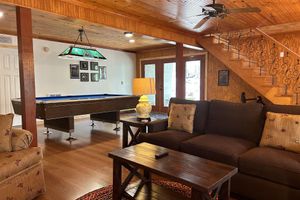 Alquiler Vacacional - Lakefront, Forested, 4 bed/2 bath, Ping Pong, Pool Table, Kayaks, Wifi, No Pets.