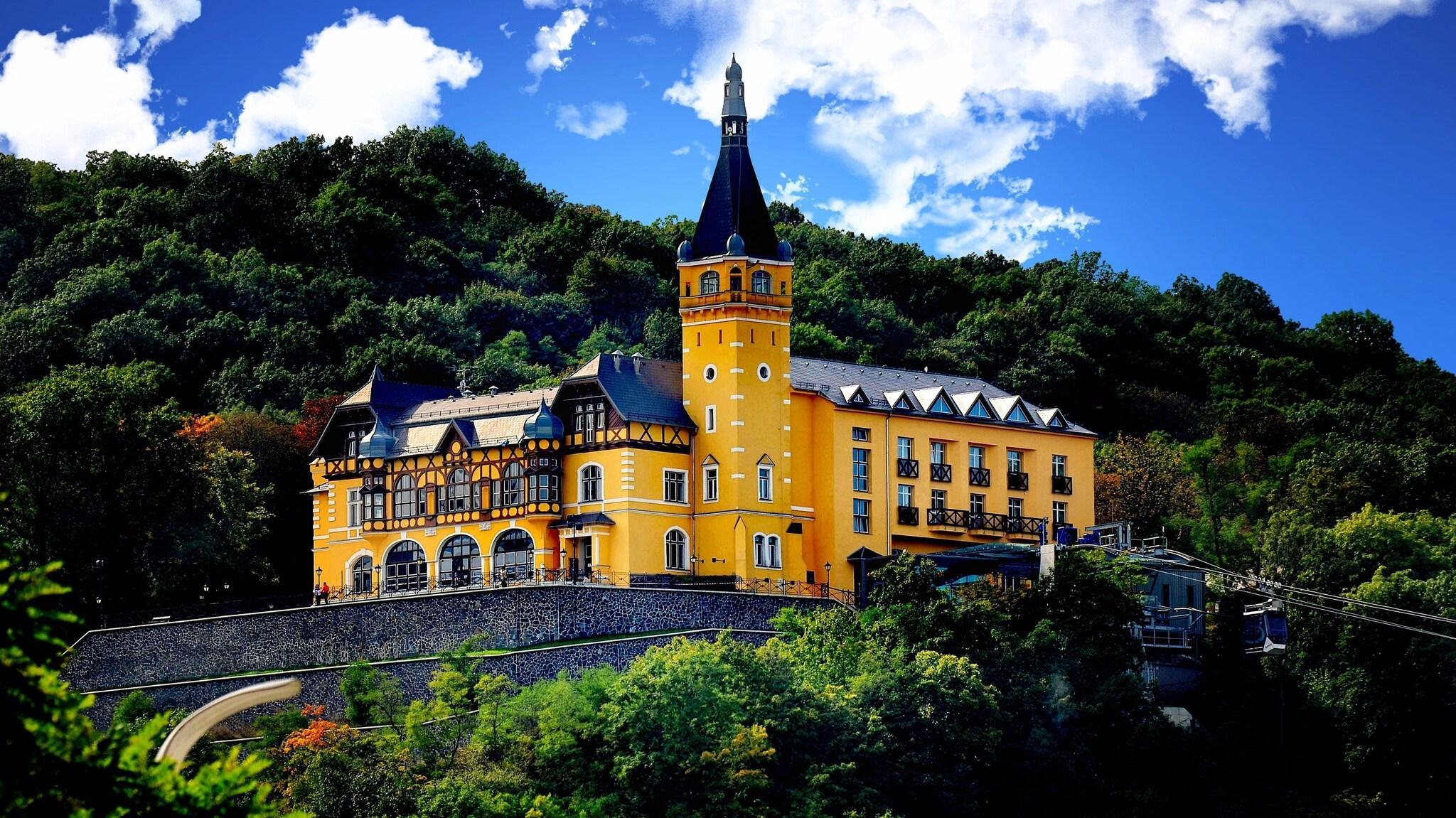 Vista Exterior Větruše Hotel Restaurant