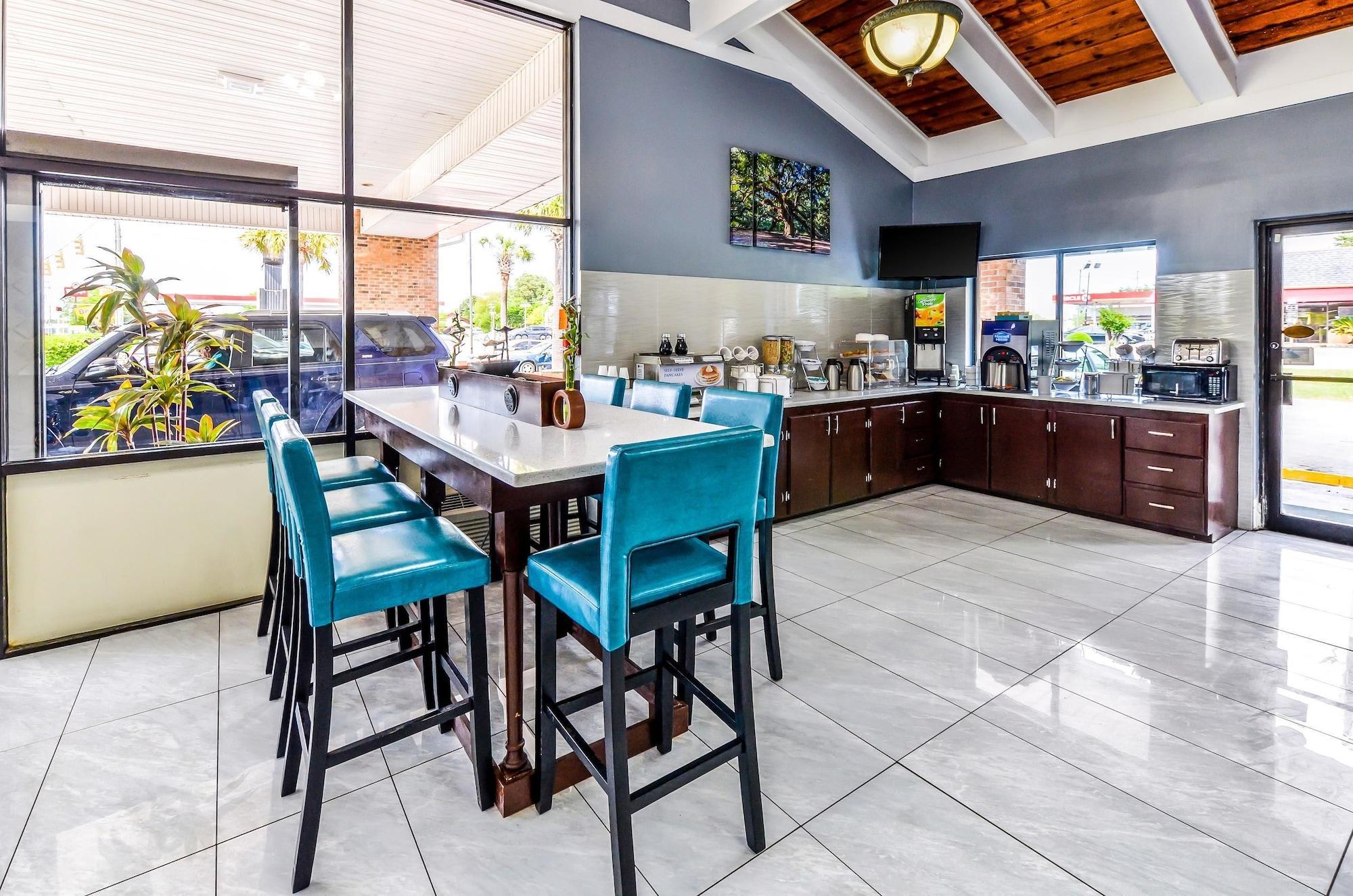 Restaurant Rodeway Inn North Charleston - Ashley Phosphate