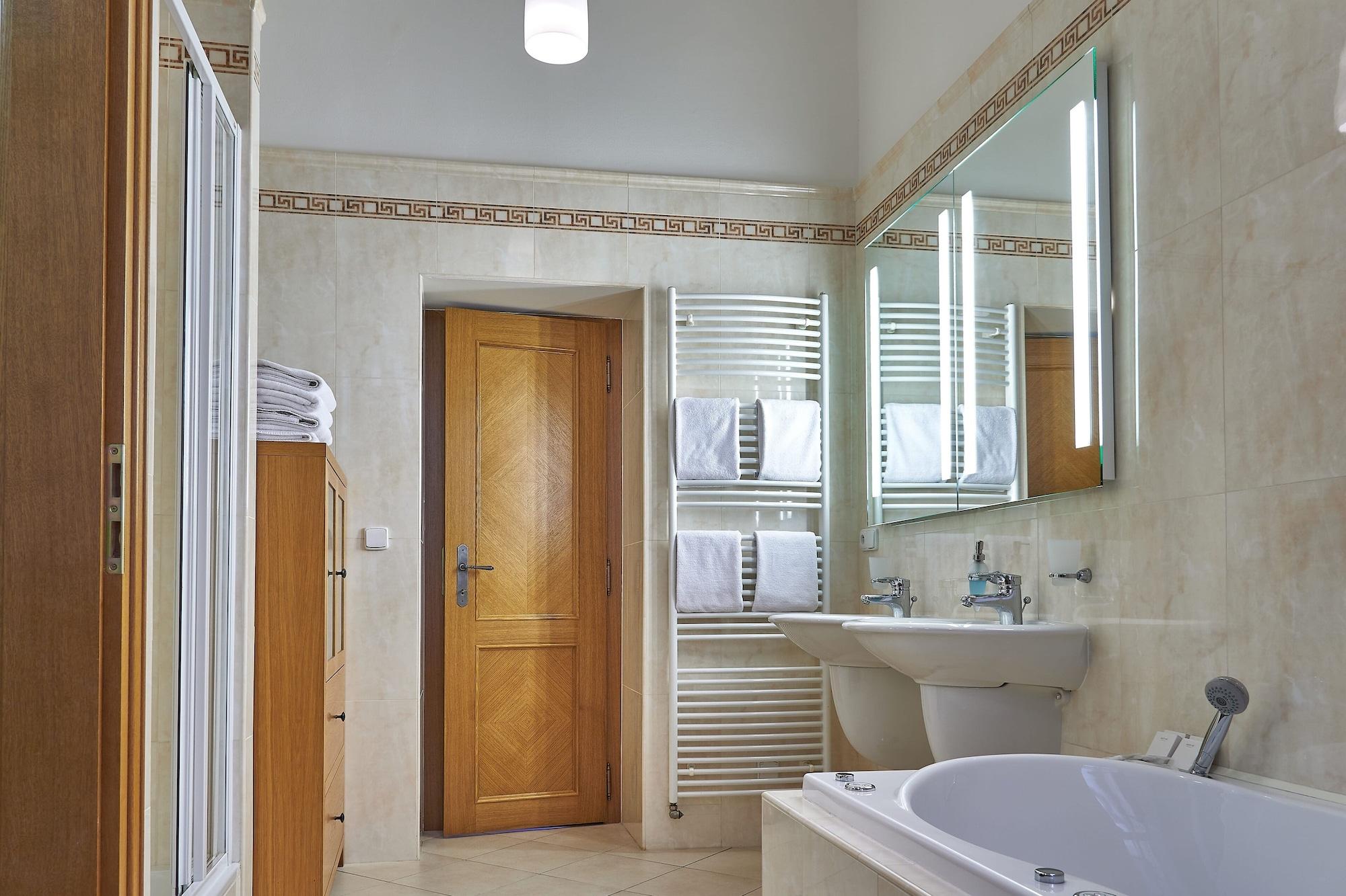 Equipamiento de Habitación Hotel U Tri Pstrosu