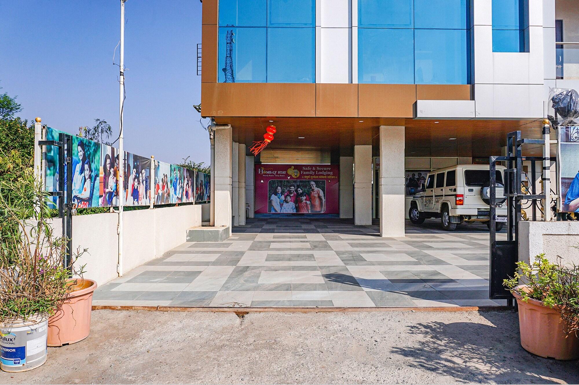 Vista Exterior Fabhotel Spot Light