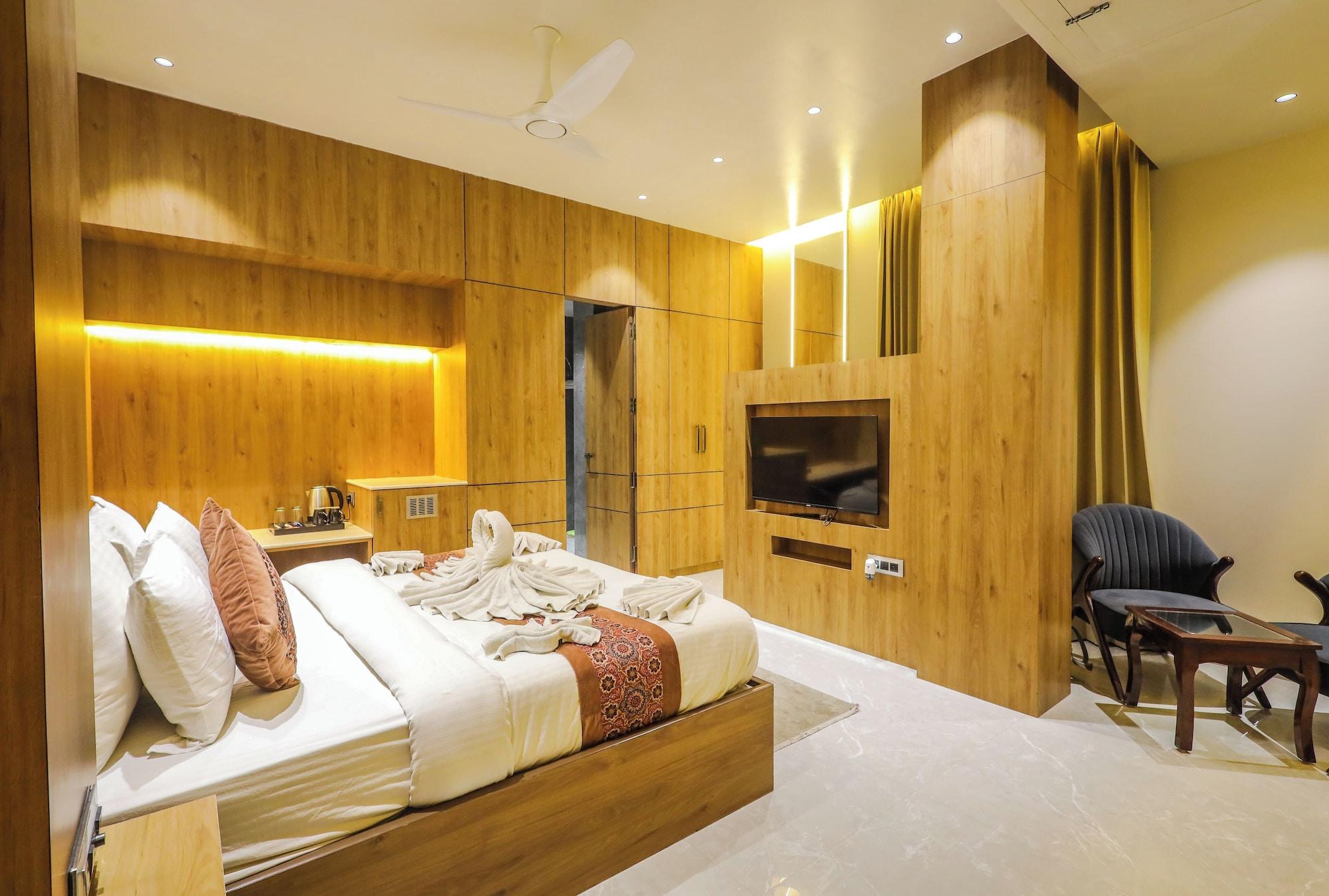 Varios Shri Damodar Dham