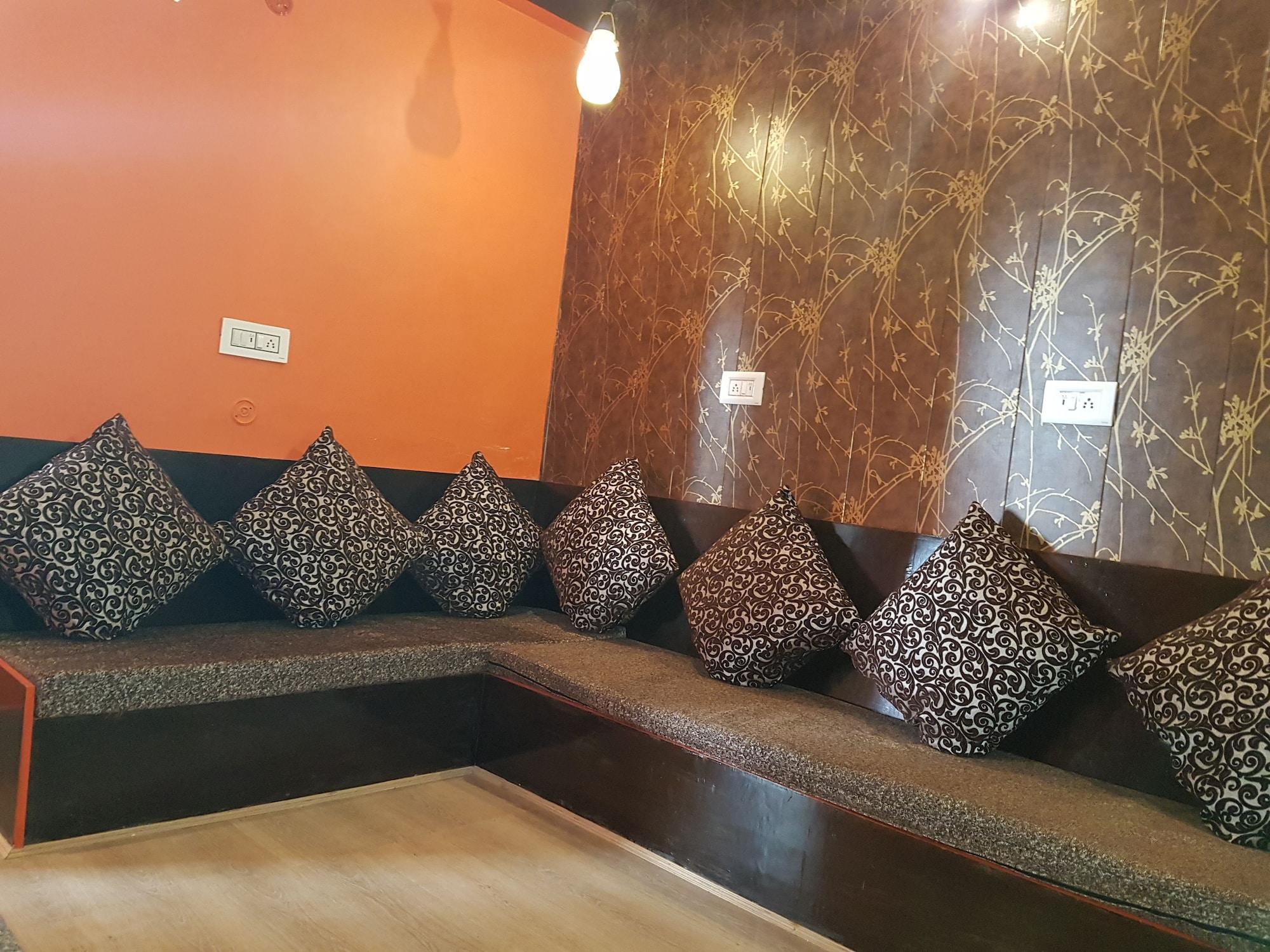Vista Lobby Sonu Guest House - Hostel