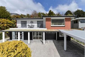 Alquiler Vacacional - Stunning View & Many Bedrooms & Game Lounge & Renovate & Exquisite Garden