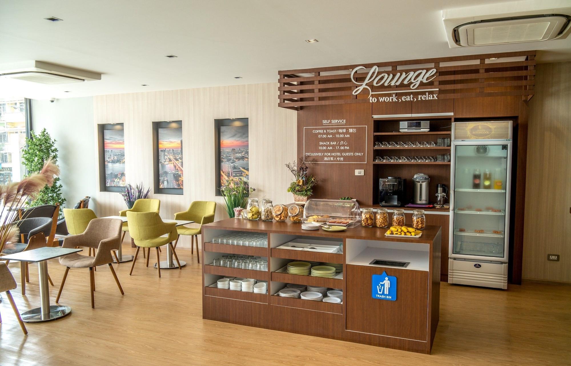 Bar/Salón The Three Hat Yai