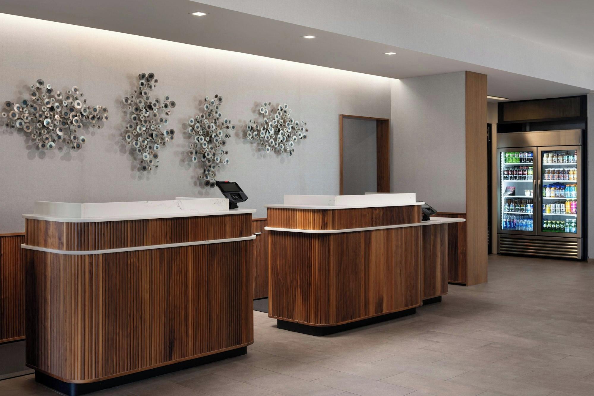 Vista Lobby Courtyard By Marriott Lake City