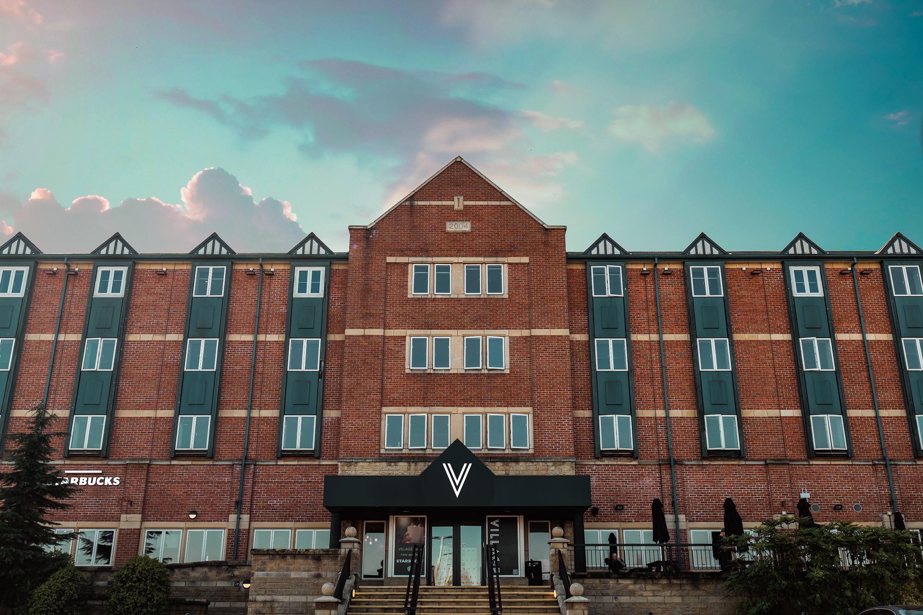 Vista Exterior Village Hotel Birmingham Walsall