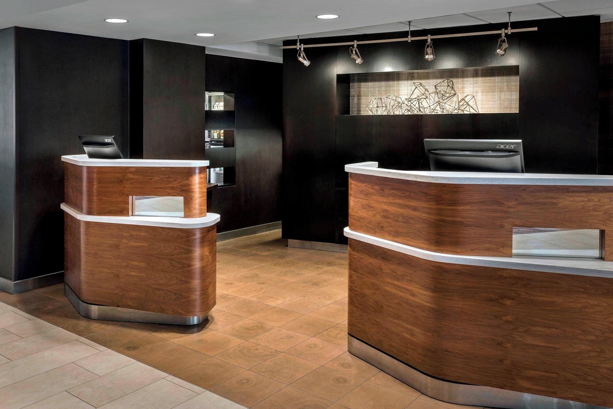 Vista Lobby Courtyard Jersey City Newport