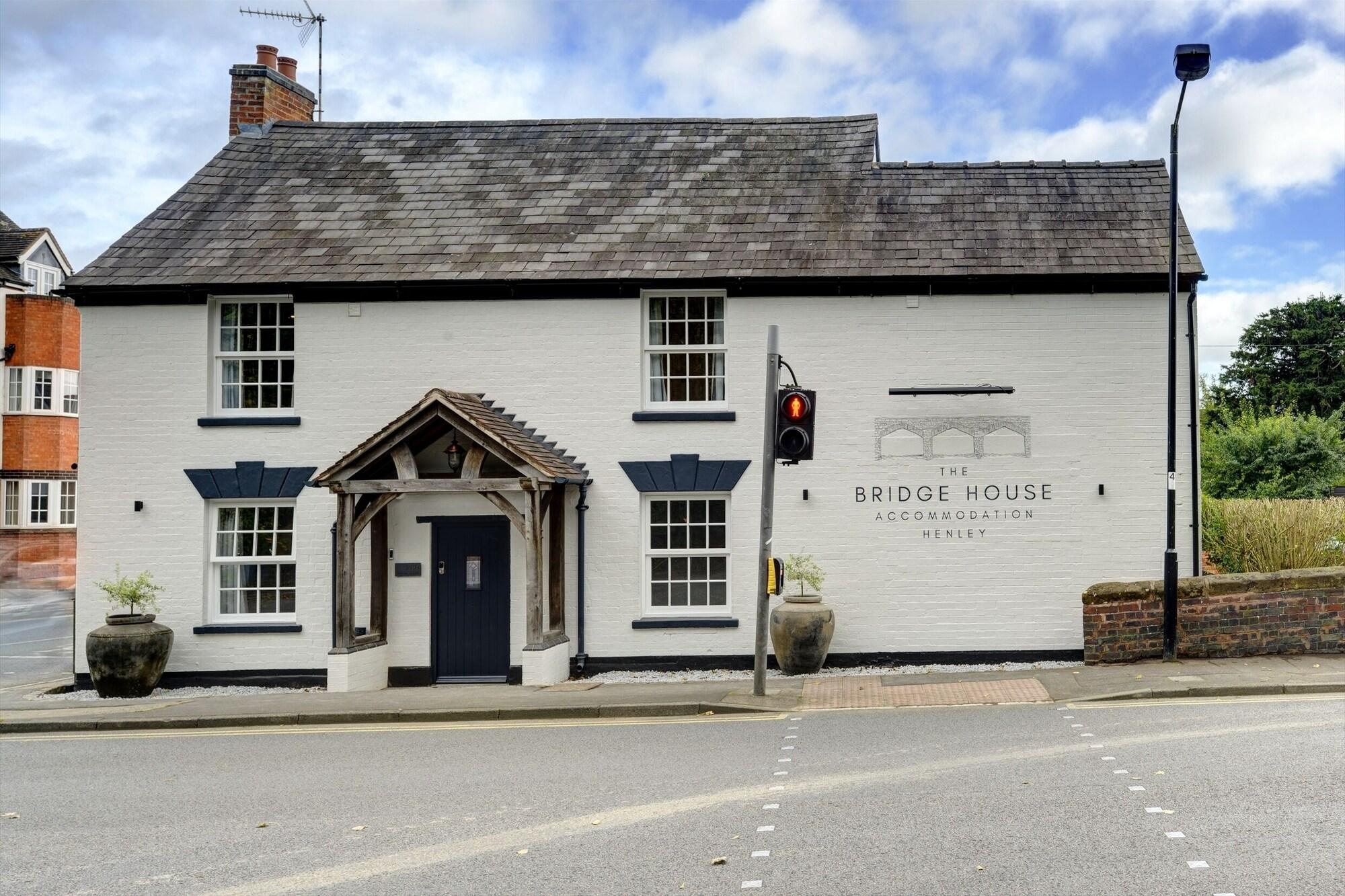 Varios The Bridge House Henley