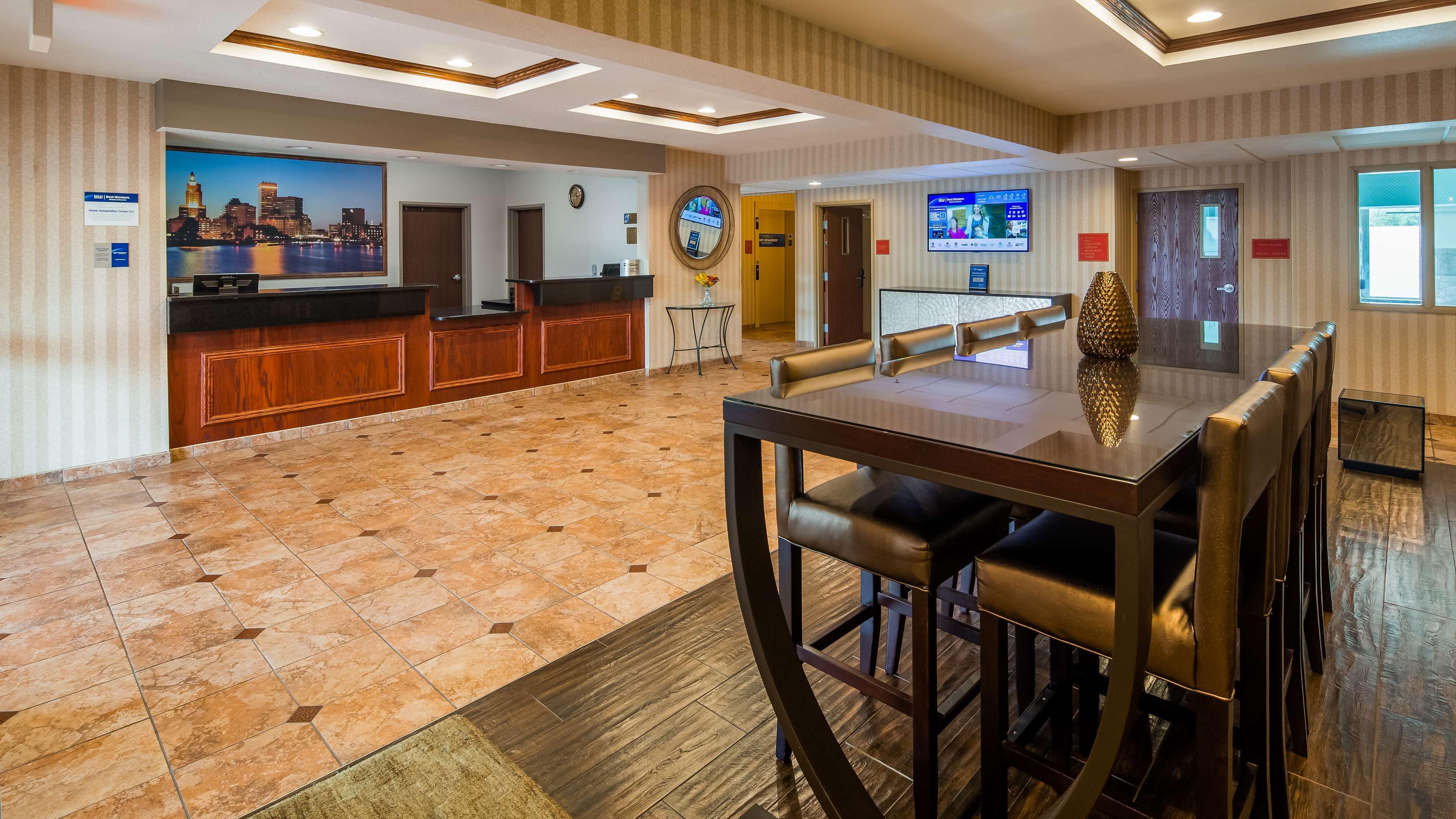 Vista Lobby Best Western Providence-Seekonk Inn