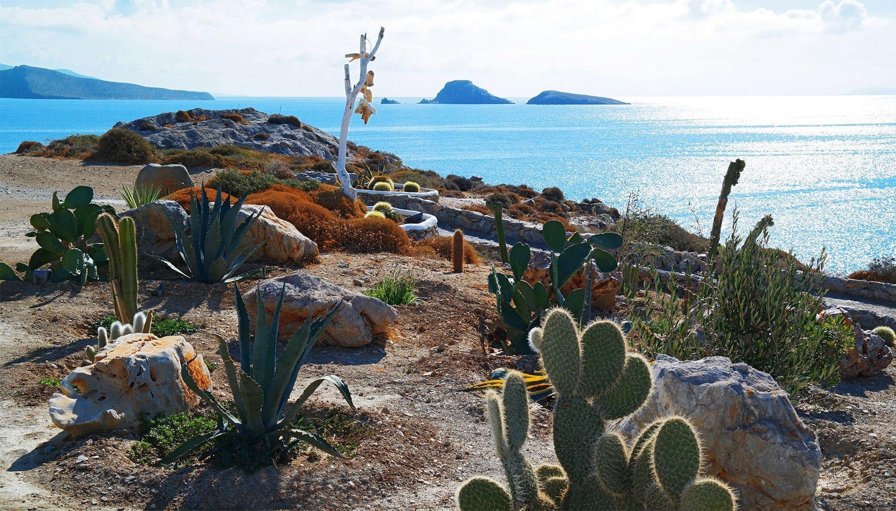 Vista Exterior Onar Suites & Villas