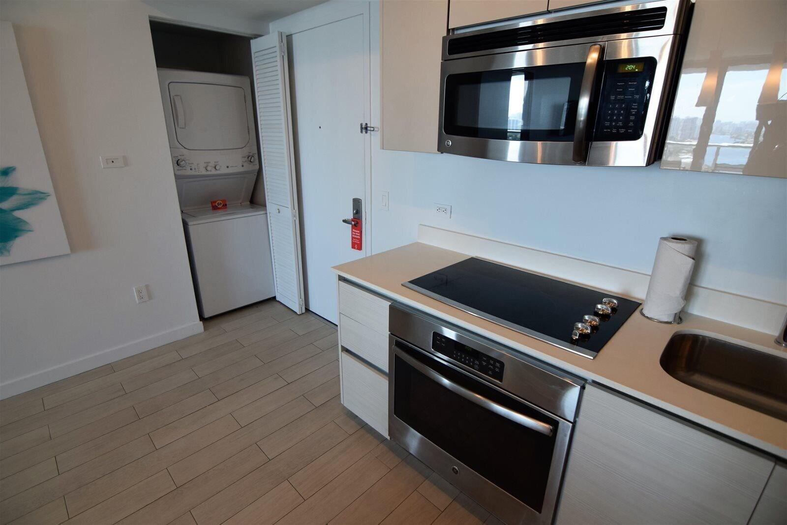 Equipamiento de Habitación Ocean & Bay View Residence 1 Bed 1 Bath @ Beachwalk
