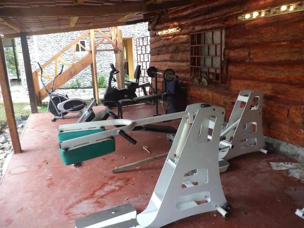 Instalaciones Recreativas Fireside Inn and Grill