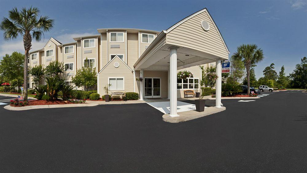 Varios Microtel Inn & Suites by Wyndham Brunswick North