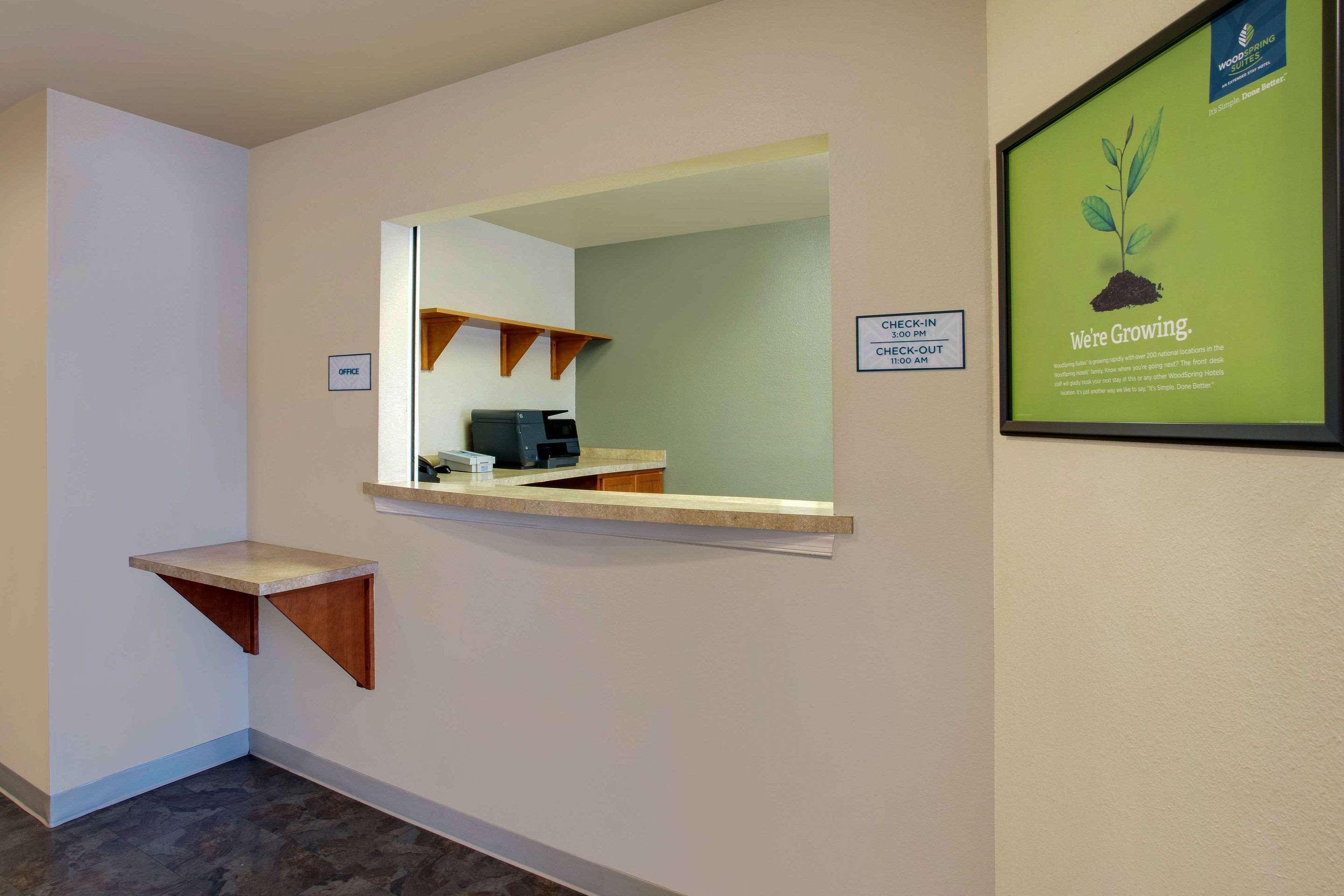 Vista Lobby WoodSpring Suites Washington DC Andrews AFB