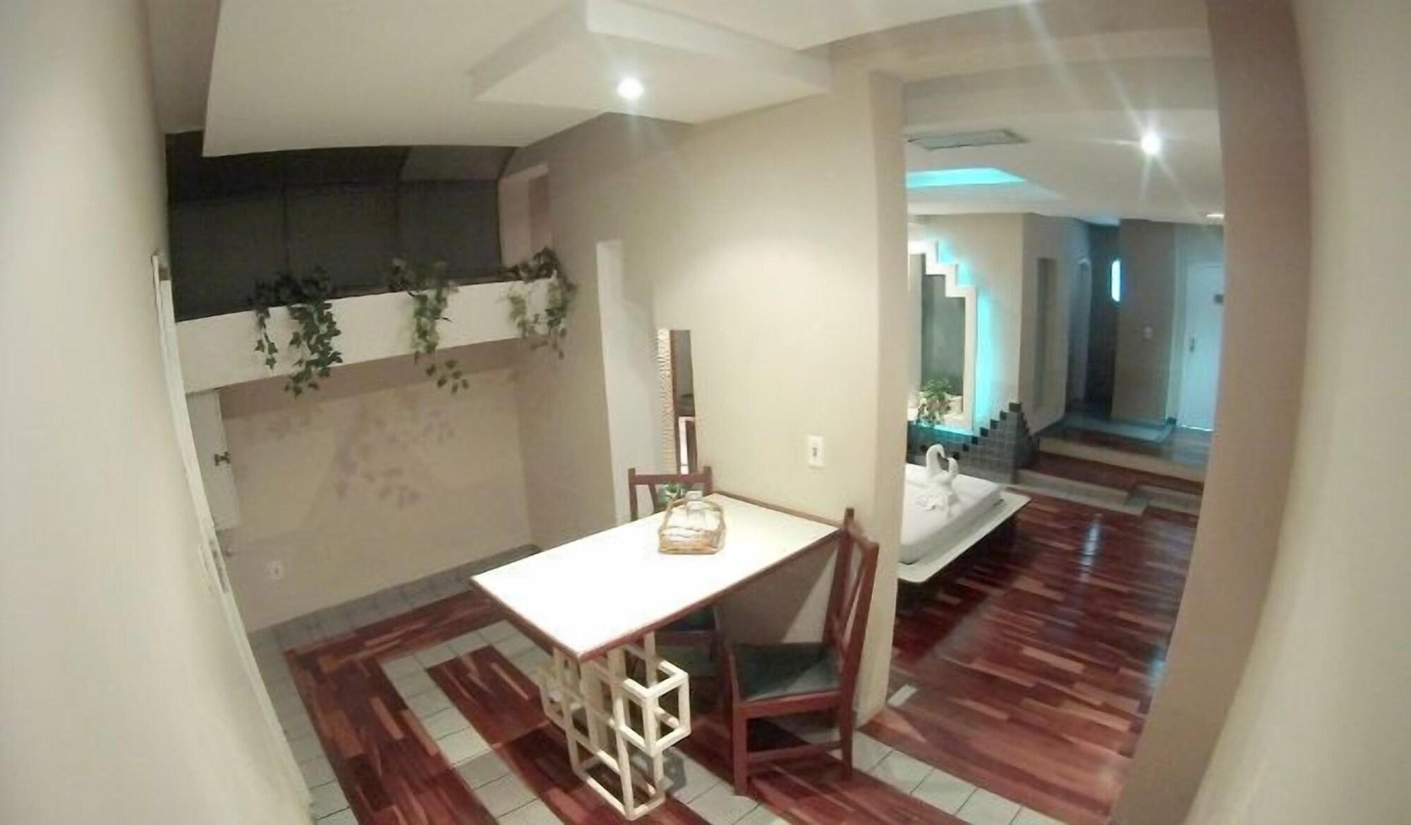 Set de Habitación Flamboyant Motel - Adults Only