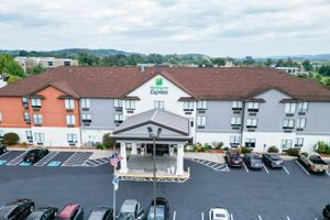 Alojamiento - Holiday Inn Express and Suites Knoxville North I 7