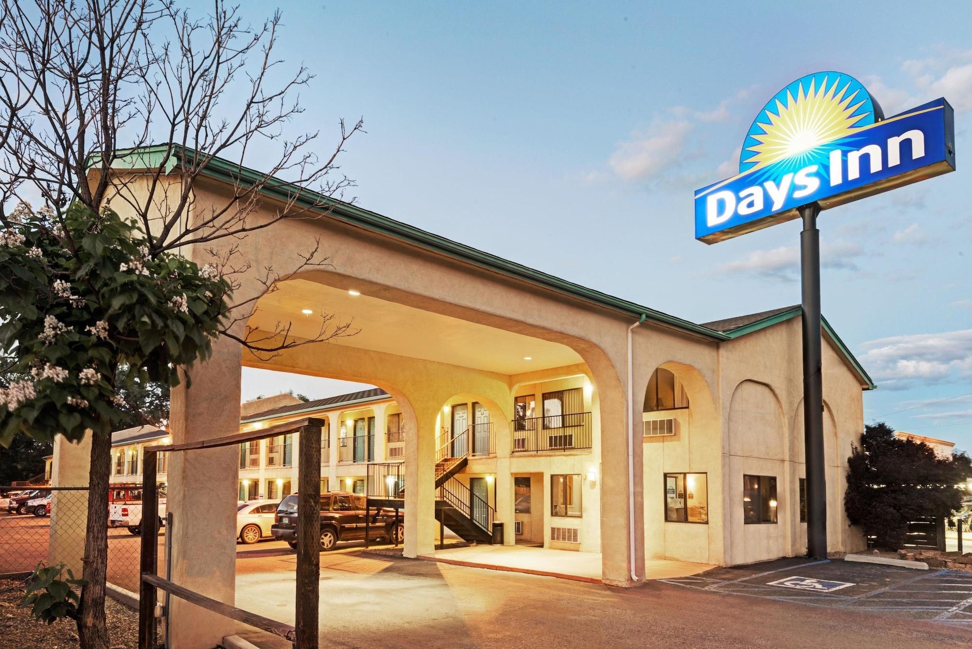 Vista Exterior Days Inn by Wyndham Espanola