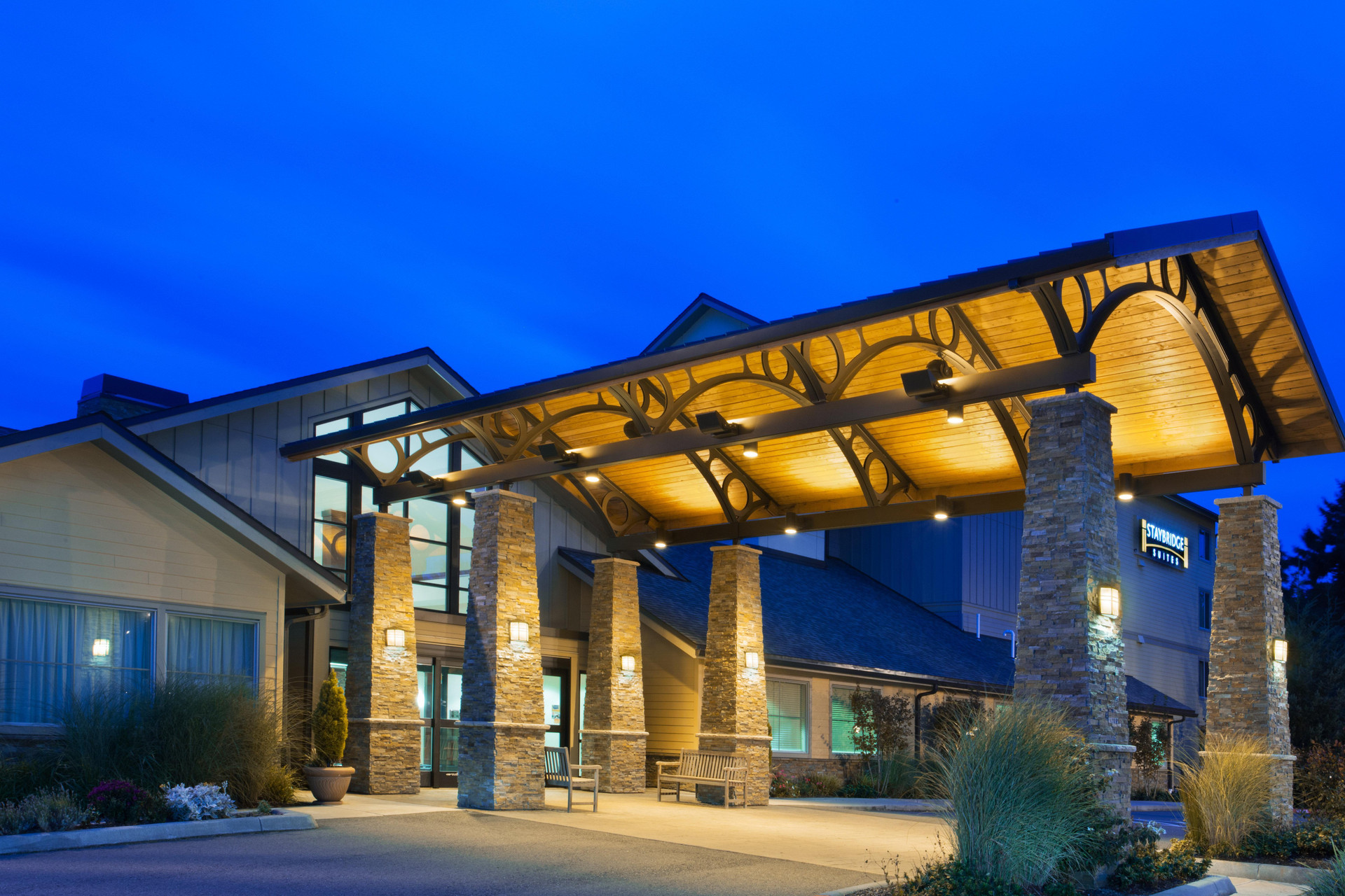 Vista Exterior Staybridge Suites Everett-Paine Field by IHG