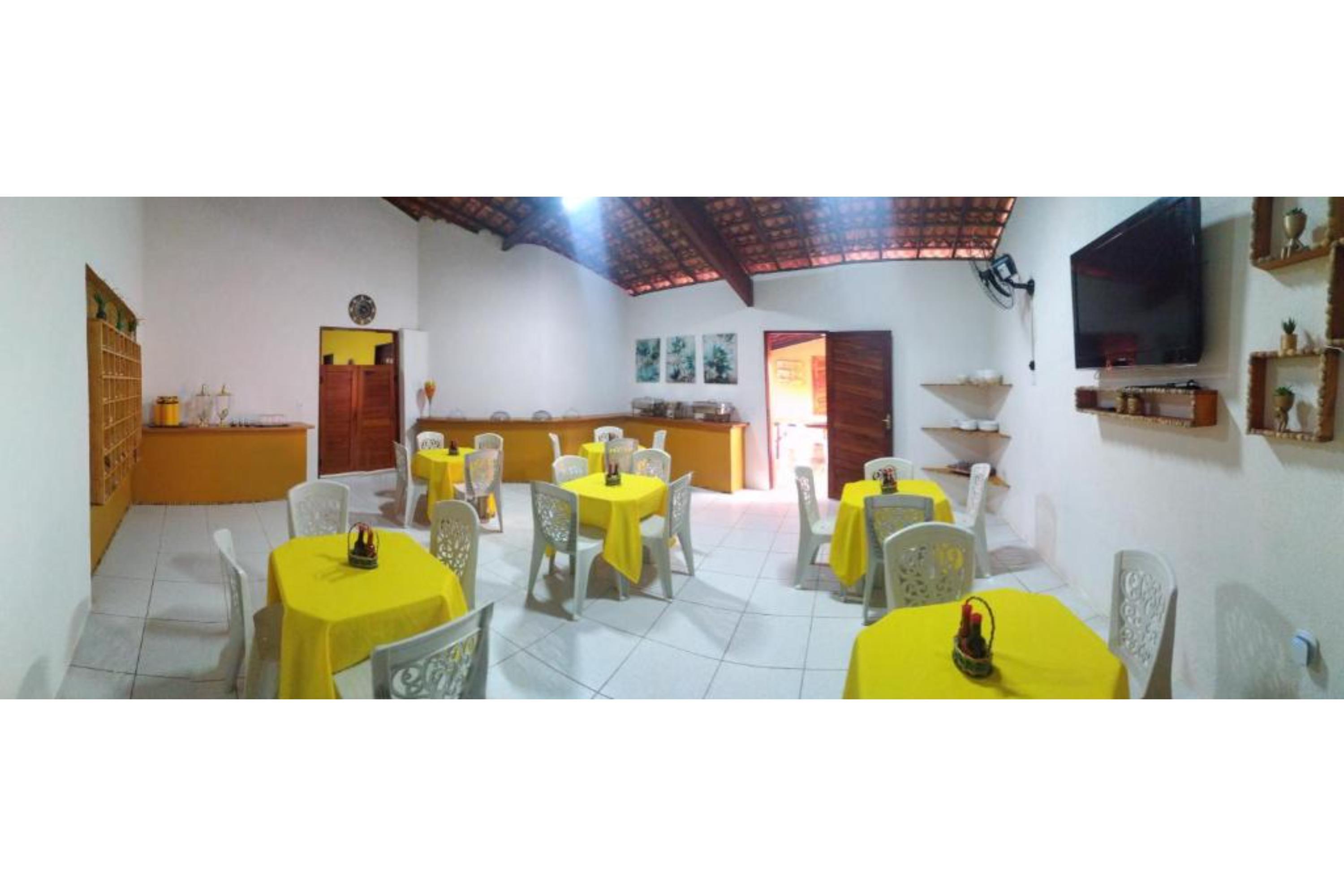 Restaurant OYO Hotel Das Pedras