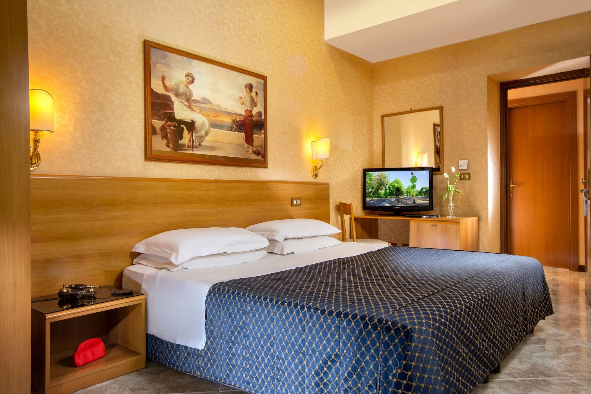 Varios Amalia Suites