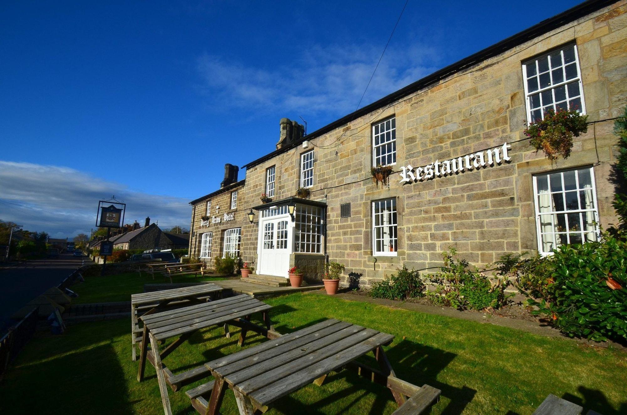 Vista Exterior Percy Arms