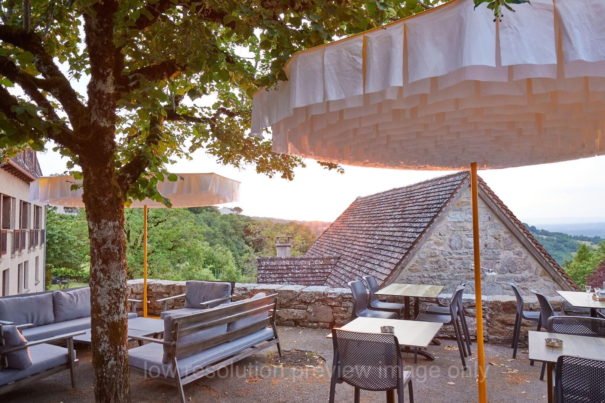 Equipamiento de Habitación Hotel le Cantou 354