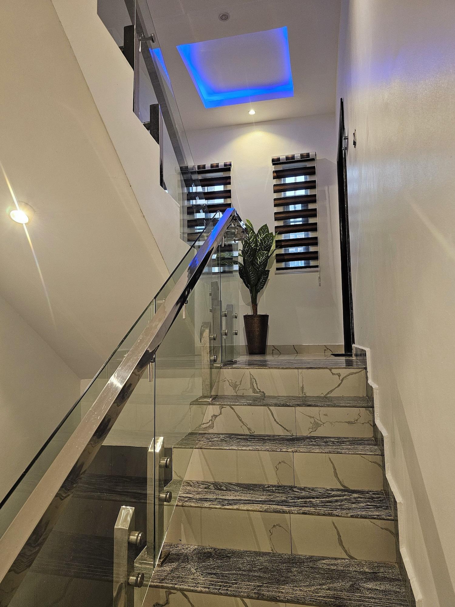 Varios Sapphire Residences by Crystal Magodo