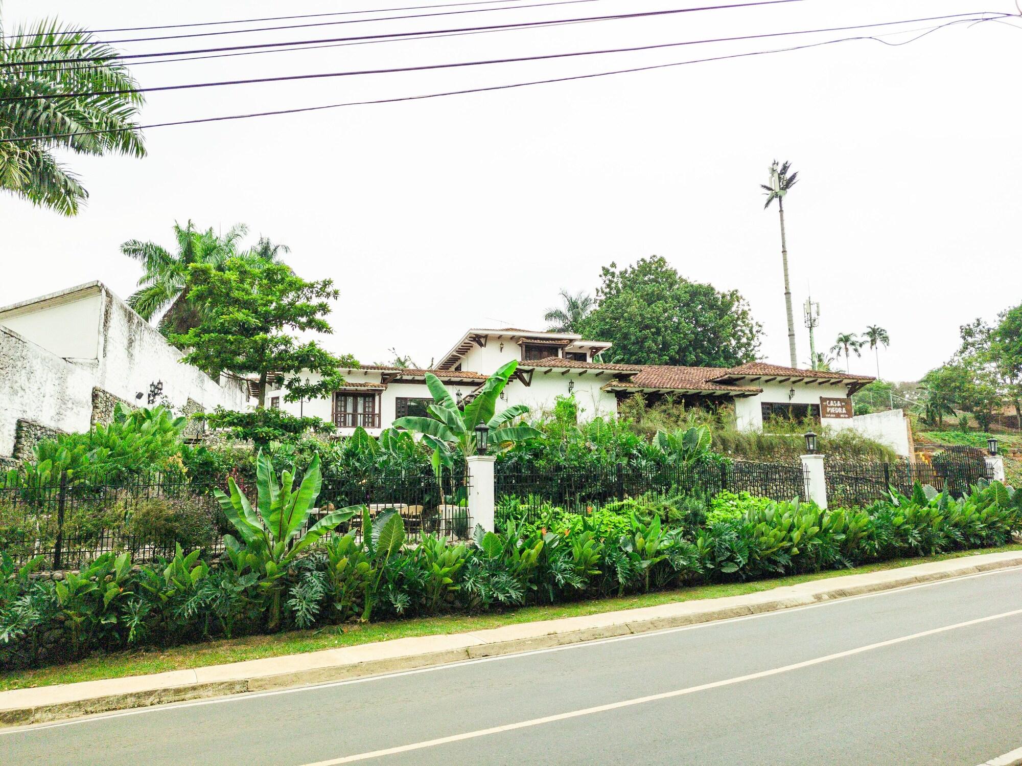Vista Exterior Hotel Boutique La Casa de Piedra