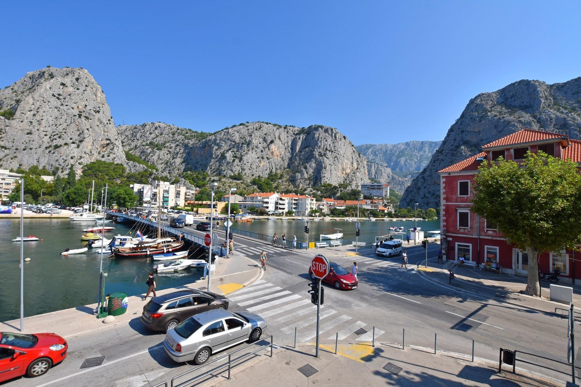 Varios Apartments Mira