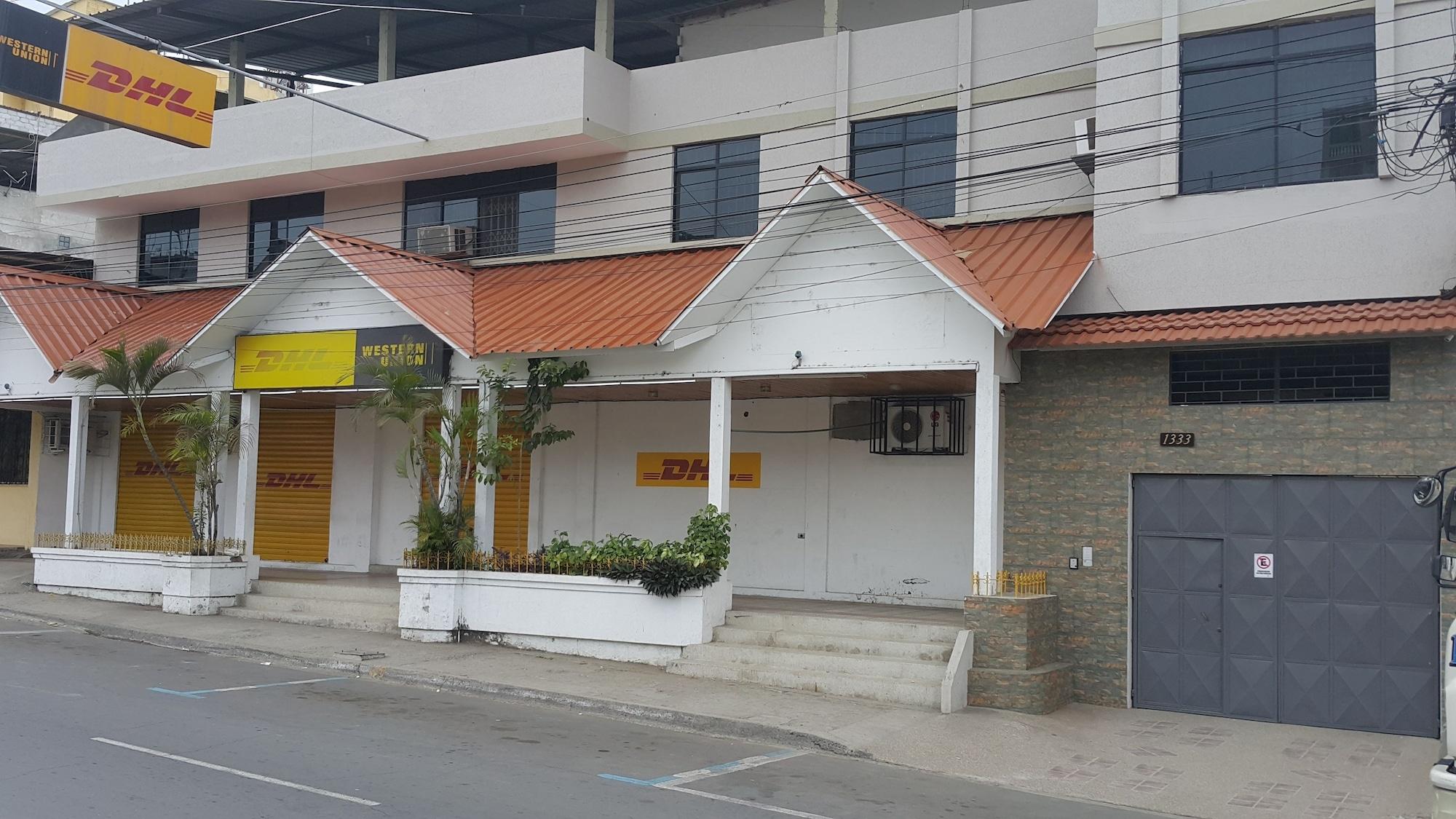 Vista Exterior Departamentos en Manta
