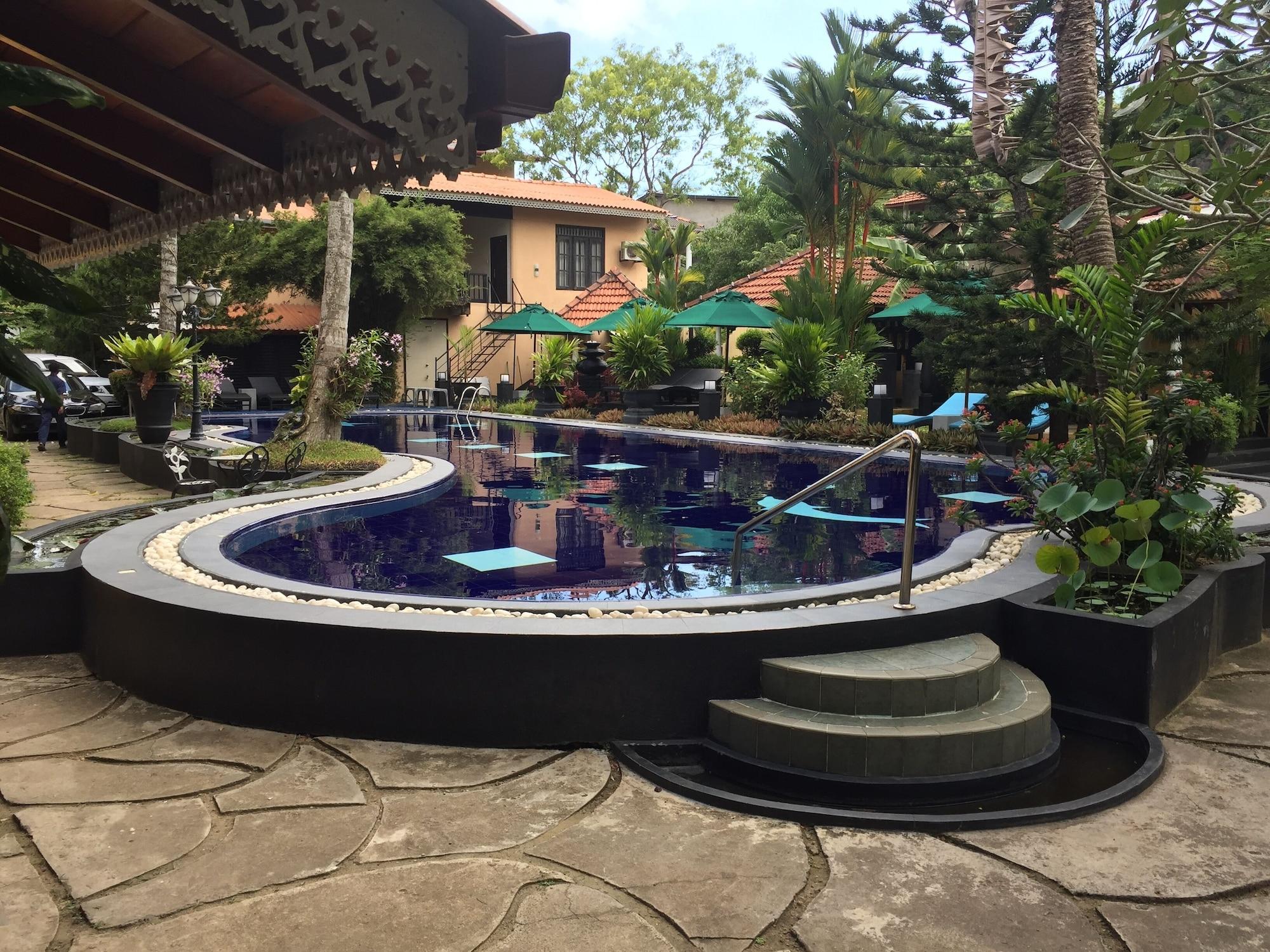 Bar/Salón Hotel Flower Garden