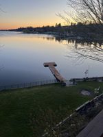 Alquiler Vacacional - Premier Chalet Home on Beautiful Williams Lake - Consistently #1 in Region.