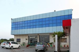 Alojamiento - OYO 17408 Scindia Resorts And Hotels