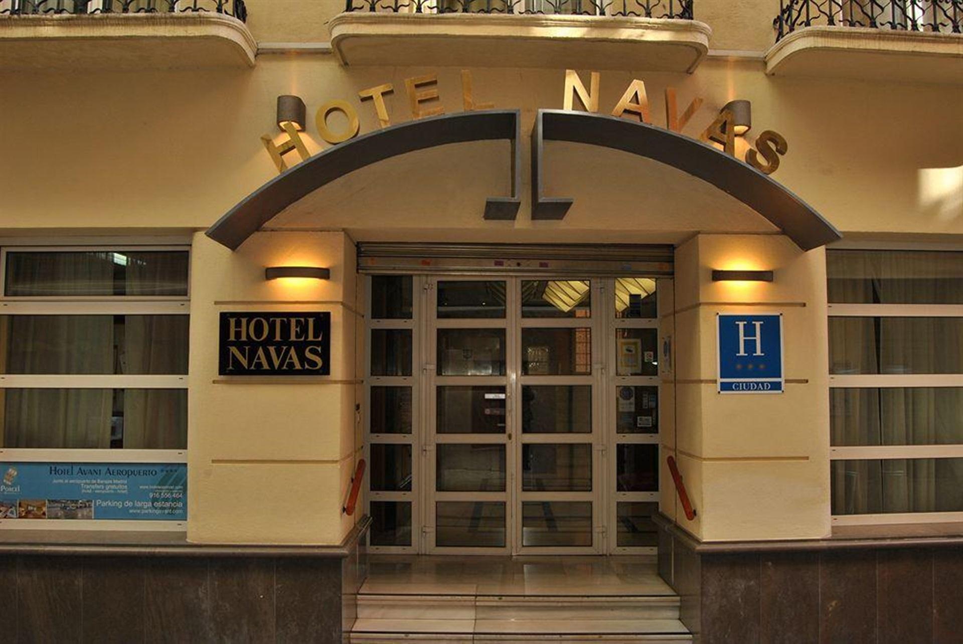 Vista da fachada Navas Hotel