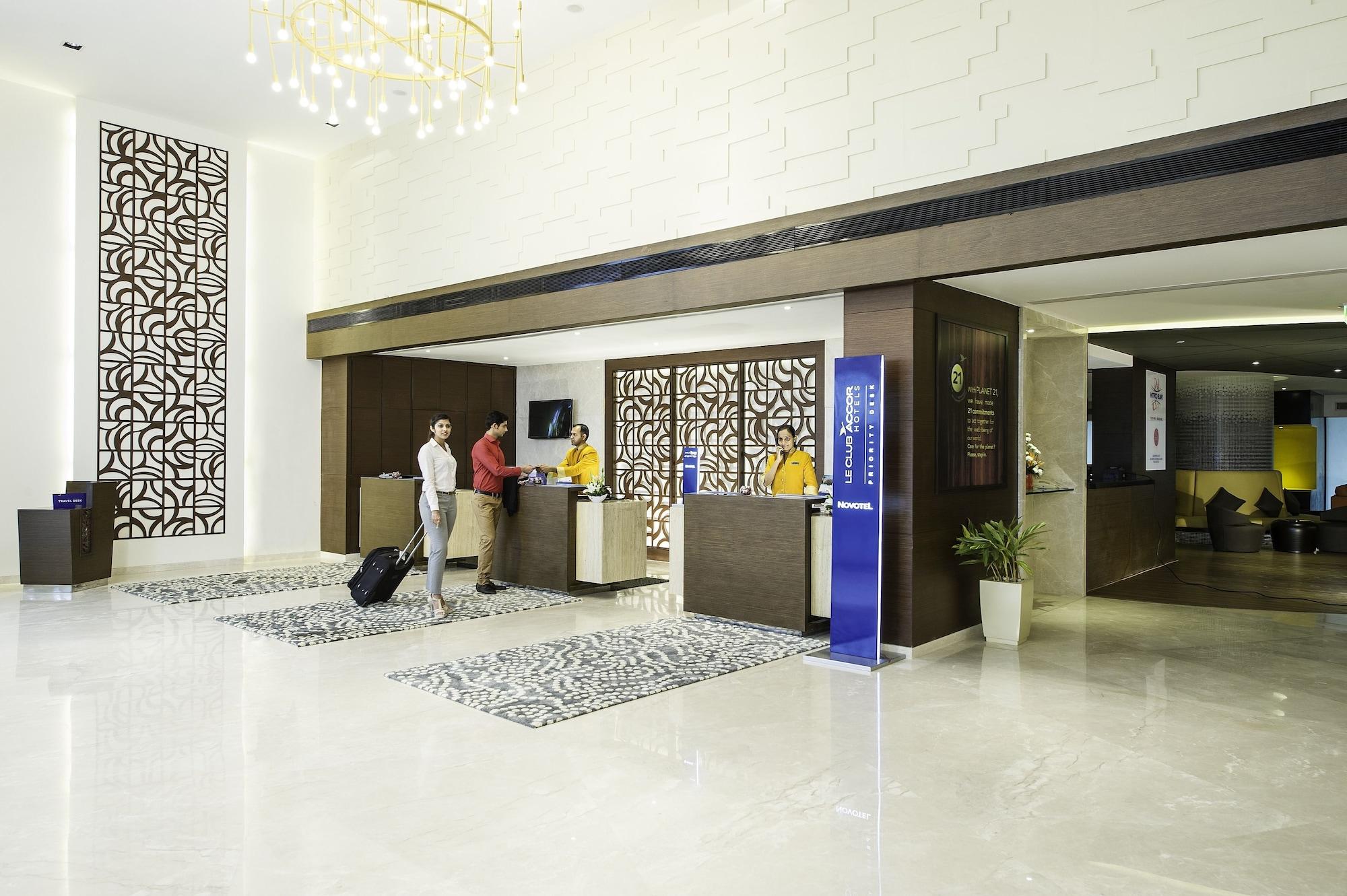 Vista Lobby Novotel Imagica Khopoli Hotel