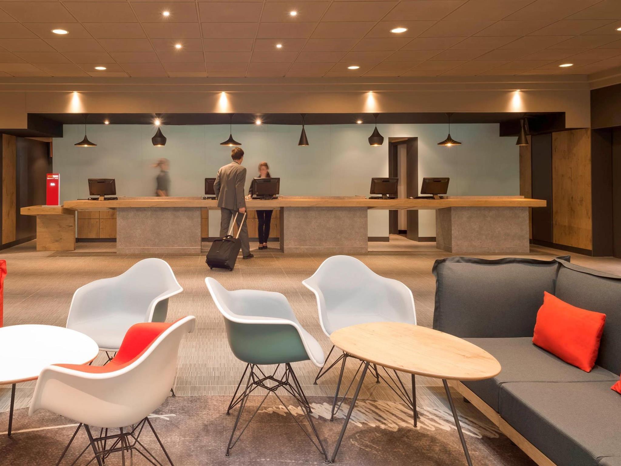 Vista Lobby ibis Milano Centro