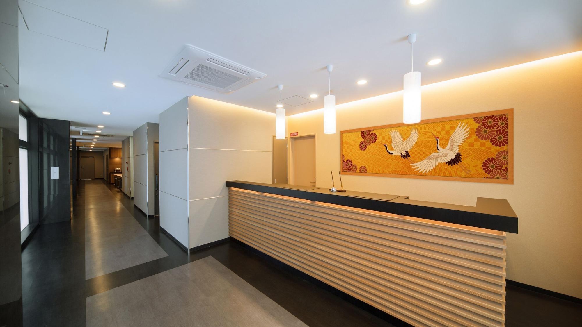 Vista Lobby Shinsaibashi Higashi Crystal Hotel