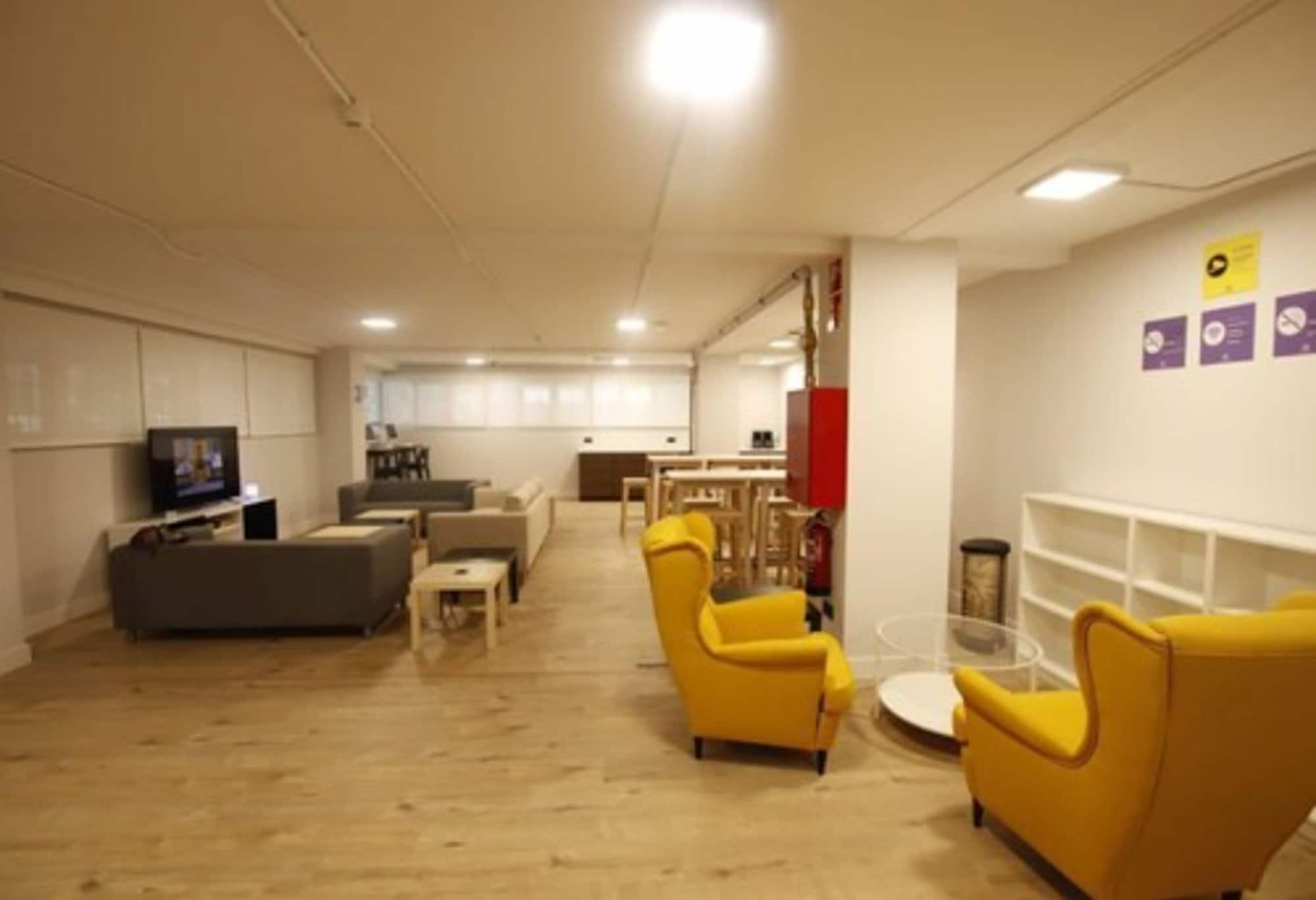 Instalaciones Recreativas Bilbao Metropolitan Hostel by Bossh Hotels