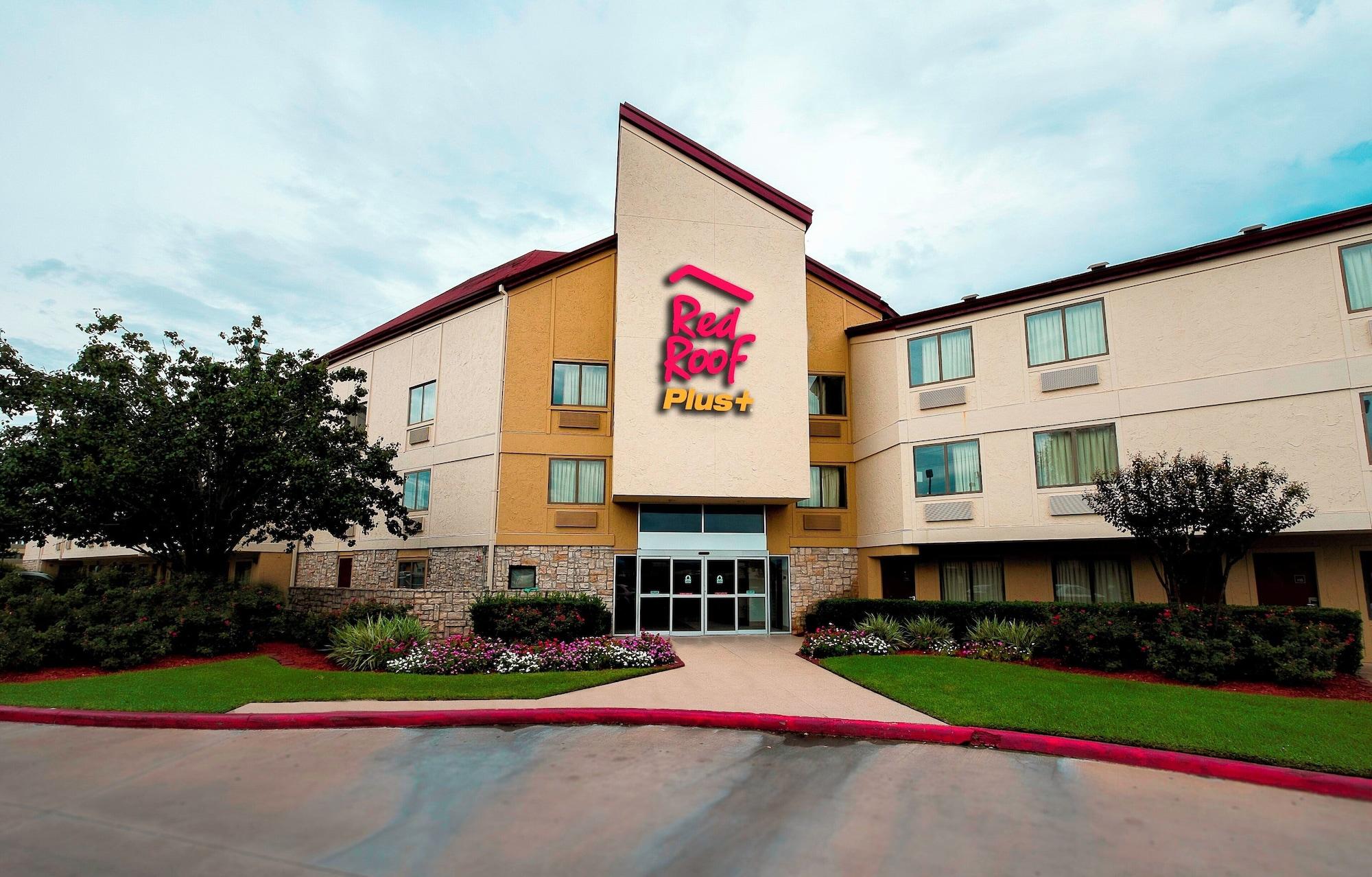 Varios Red Roof Inn PLUS+ Houston - Energy Corridor