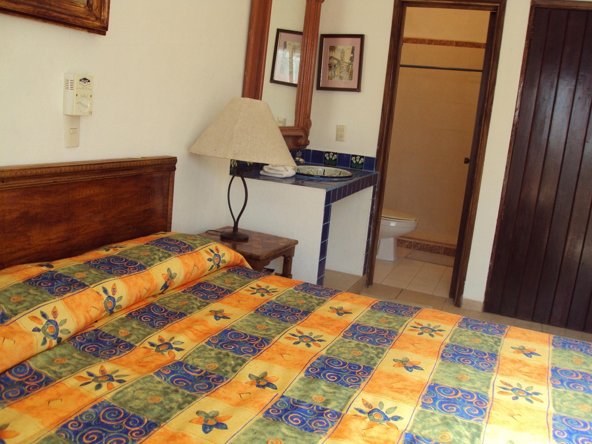 Habitación Room in Apartment - Vallarta Jr Suites in the Exclusive Zona Romantica