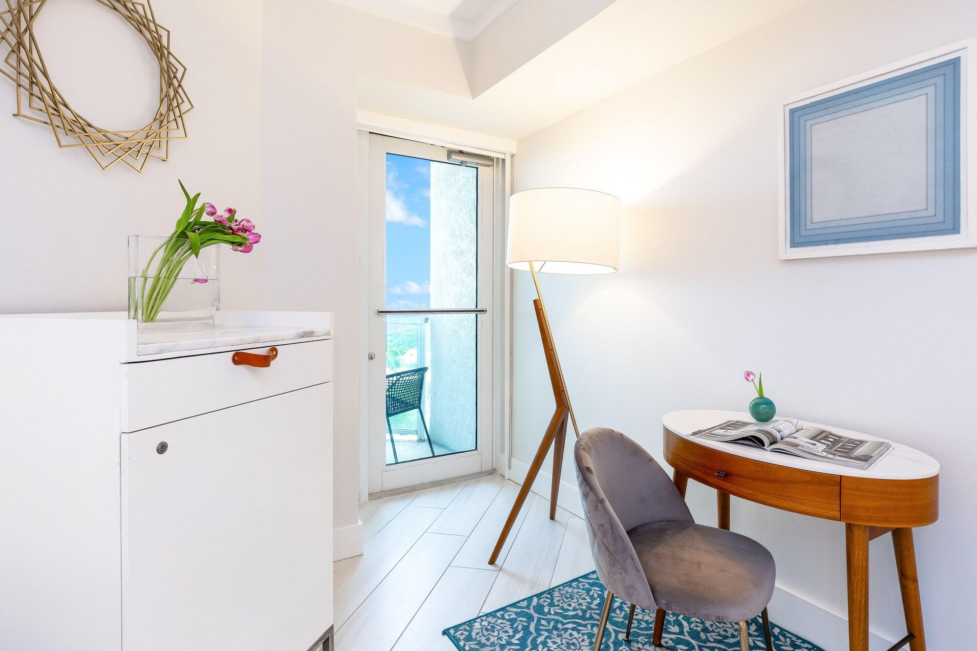 Vista Lobby Miami Vacation Rentals - Coconut Grove