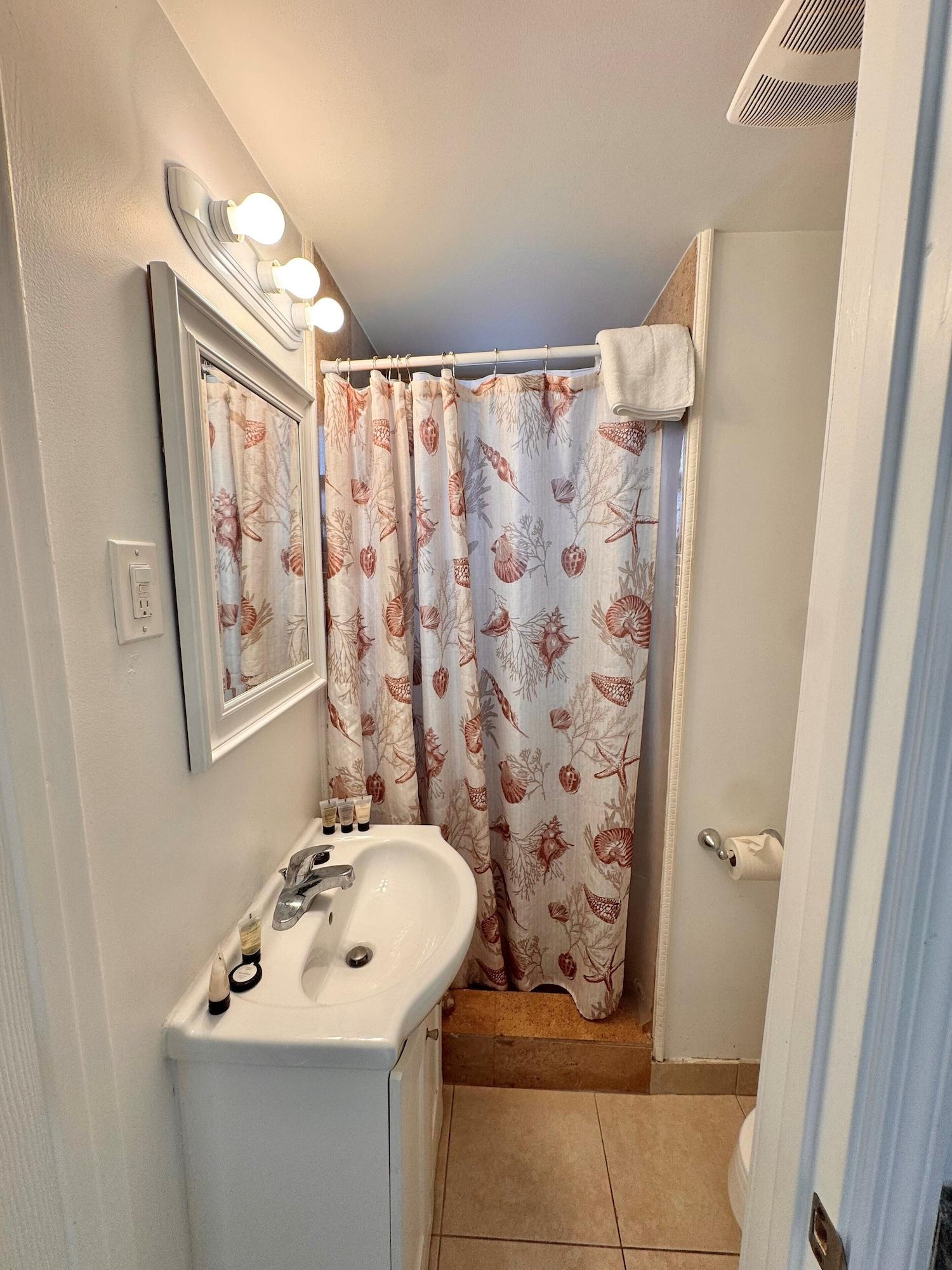 Equipamiento de Habitación Coral Key Inn