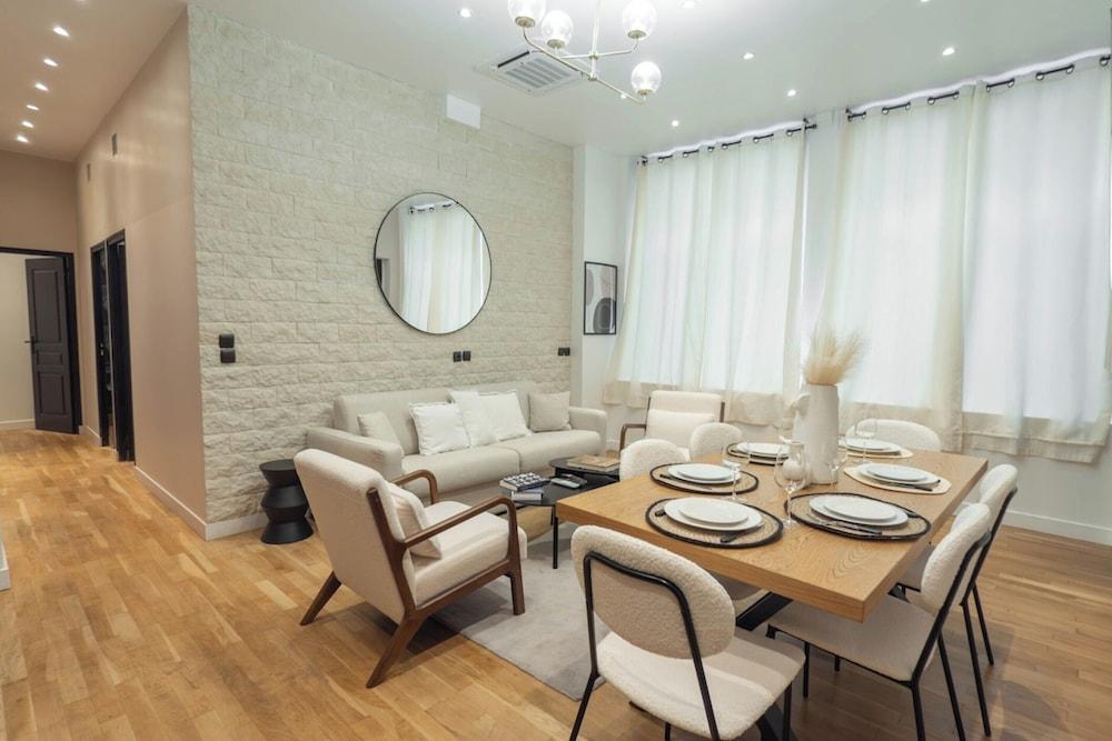 Restaurant Superb Apartment in the Center of Paris