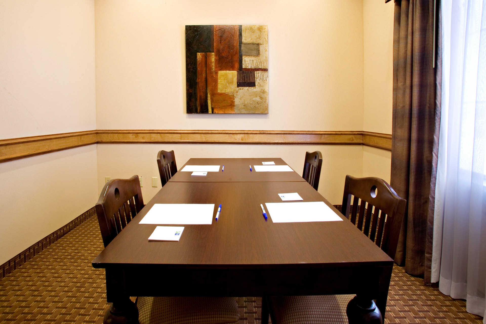 Centro de Negocios Holiday Inn Express & Suites Kingsville
